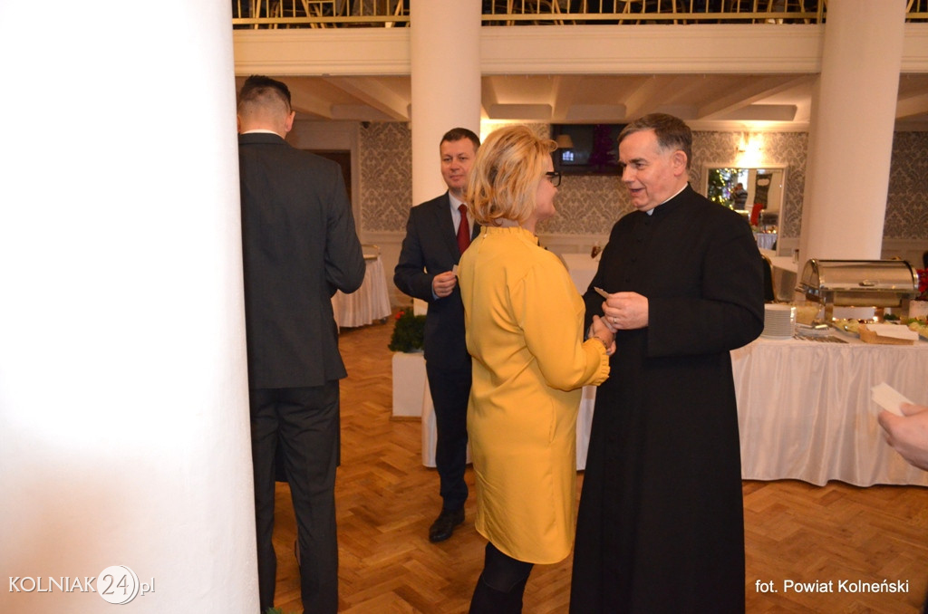 Władze powiatu zorganizowały spotkanie opłatkowe