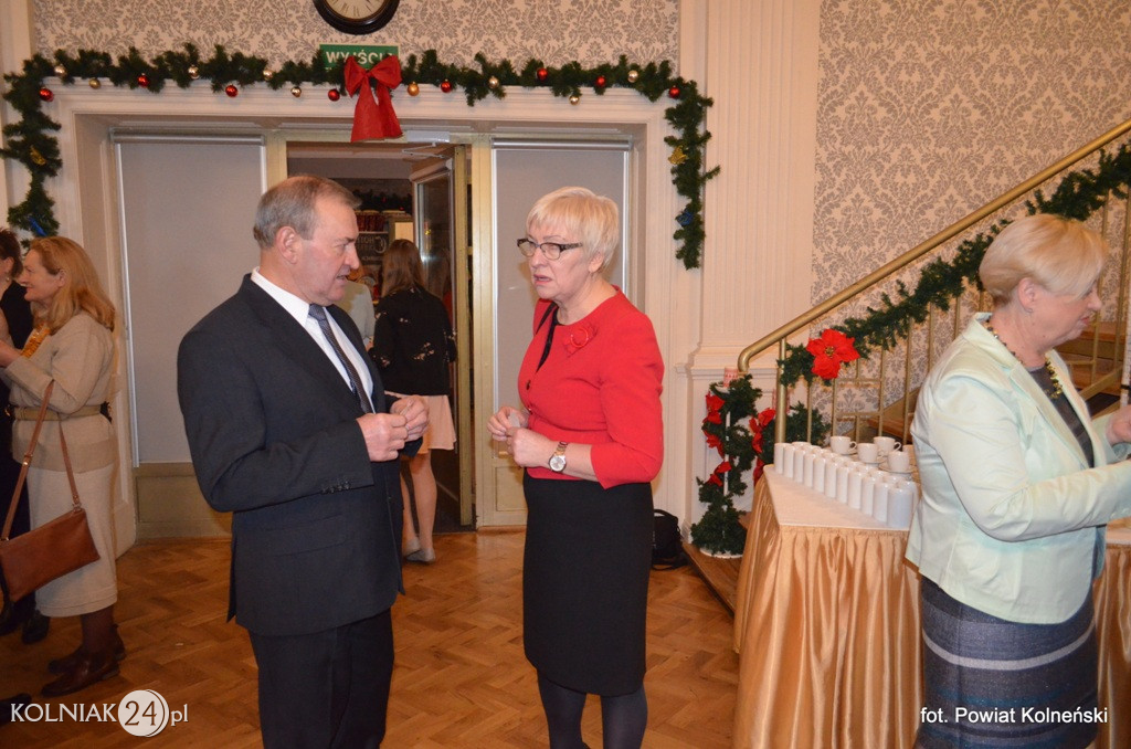 Władze powiatu zorganizowały spotkanie opłatkowe