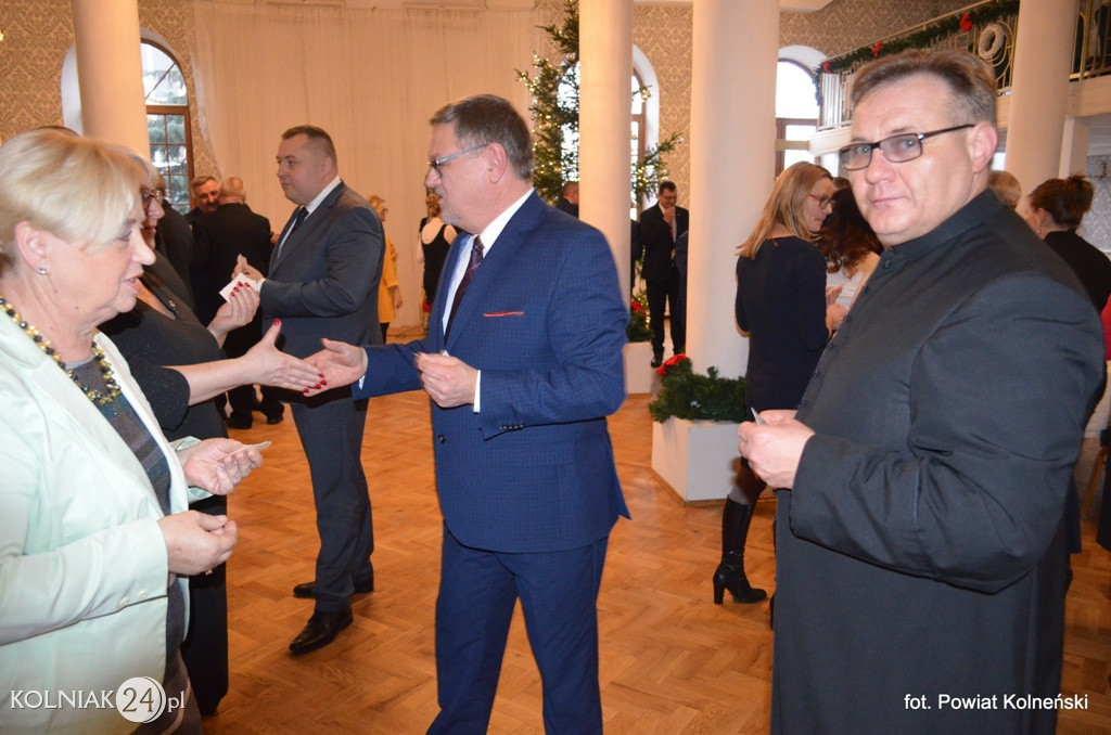 Władze powiatu zorganizowały spotkanie opłatkowe