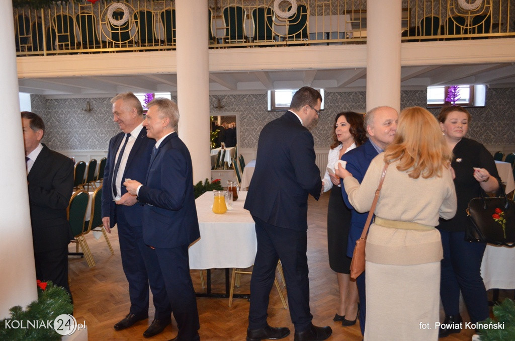 Władze powiatu zorganizowały spotkanie opłatkowe