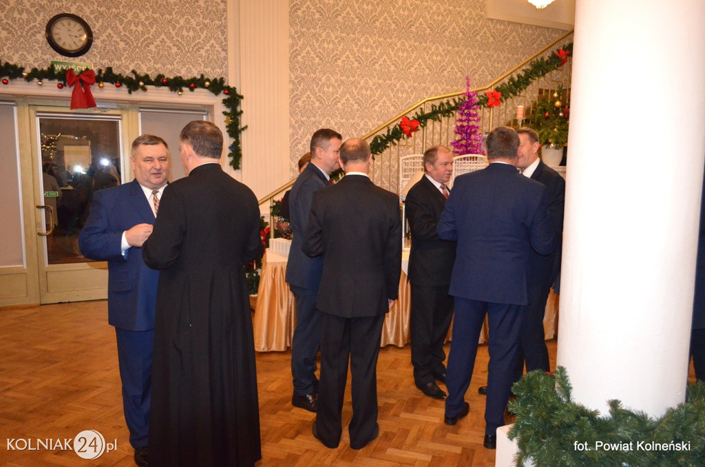 Władze powiatu zorganizowały spotkanie opłatkowe