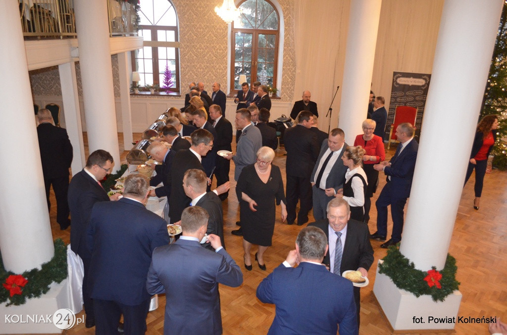 Władze powiatu zorganizowały spotkanie opłatkowe
