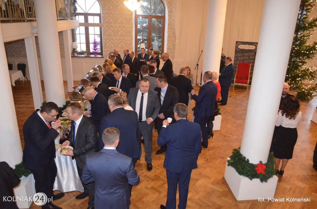 Władze powiatu zorganizowały spotkanie opłatkowe