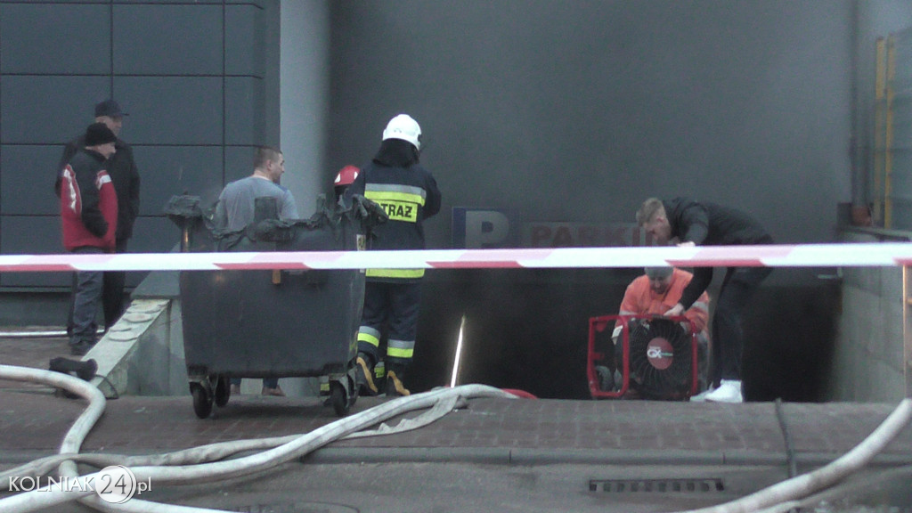Pożar galerii handlowej w Kolnie