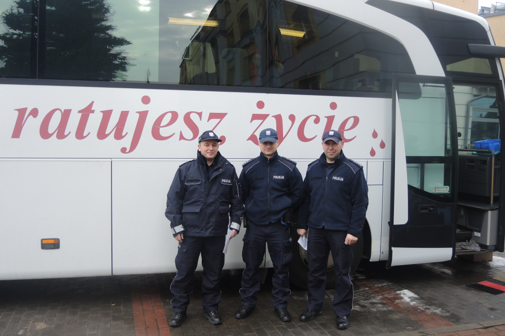 SpoKREWnieni służbą