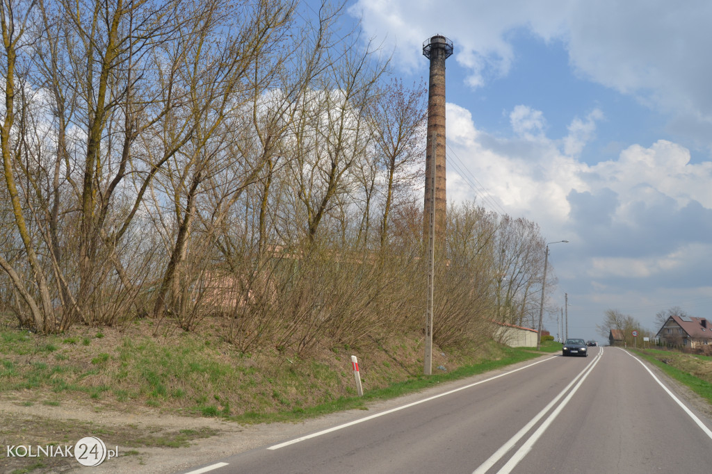 Zburzono komin w kolneńskiej Mleczarni