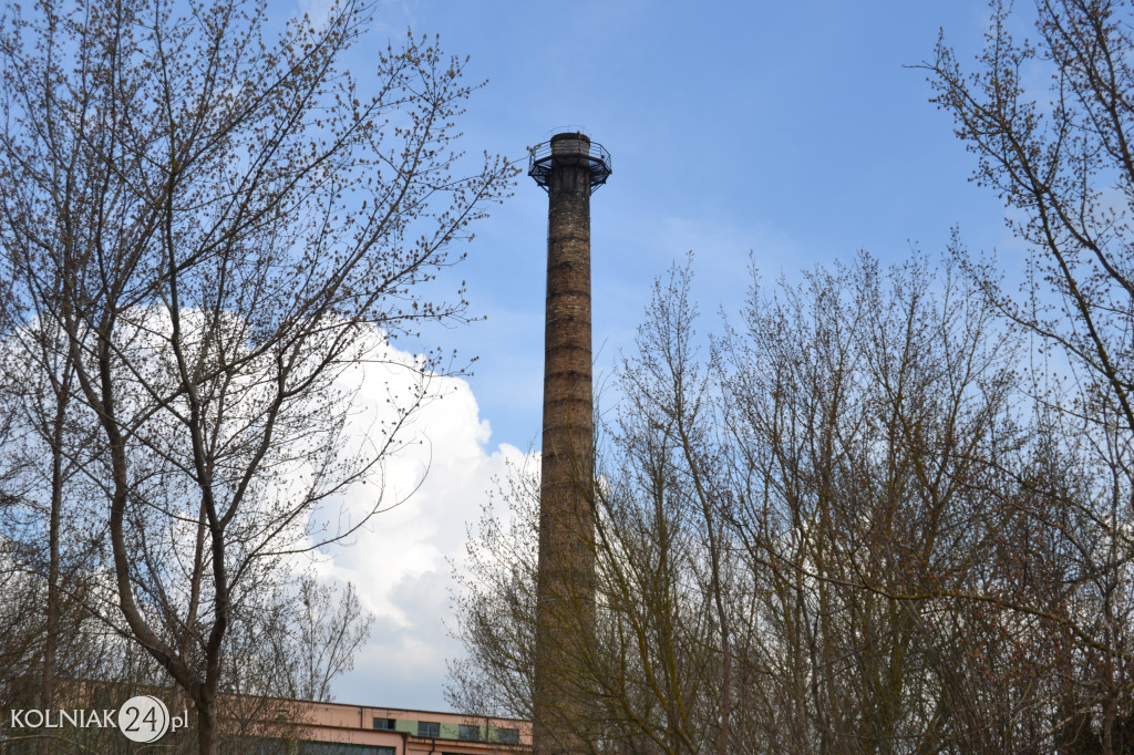 Zburzono komin w kolneńskiej Mleczarni