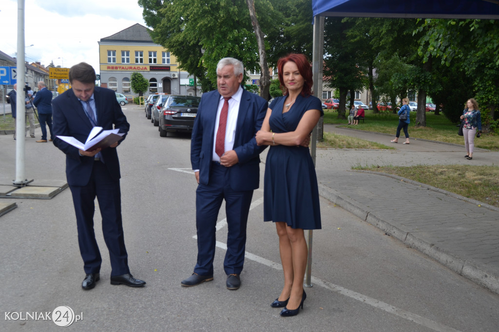 Burmistrz chwycił za łopatę