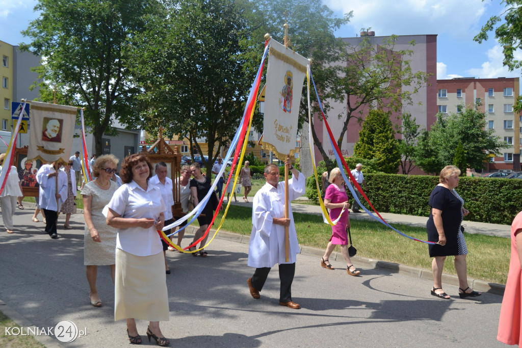 Dwie precesje na ulicach Kolna