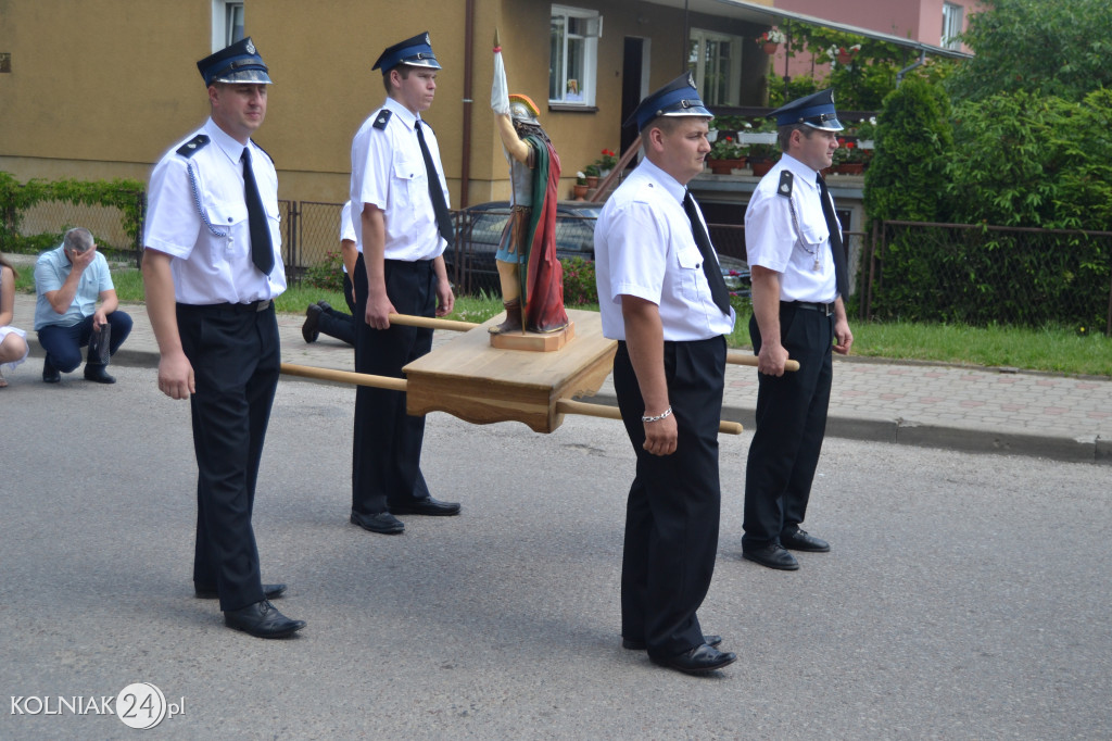Dwie precesje na ulicach Kolna