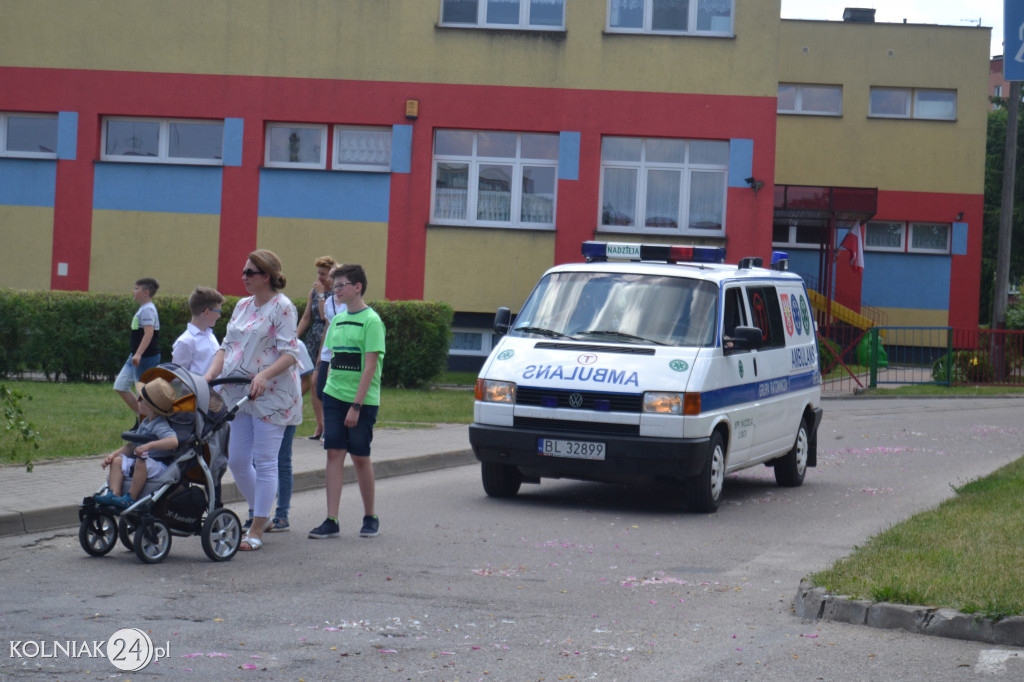 Dwie precesje na ulicach Kolna