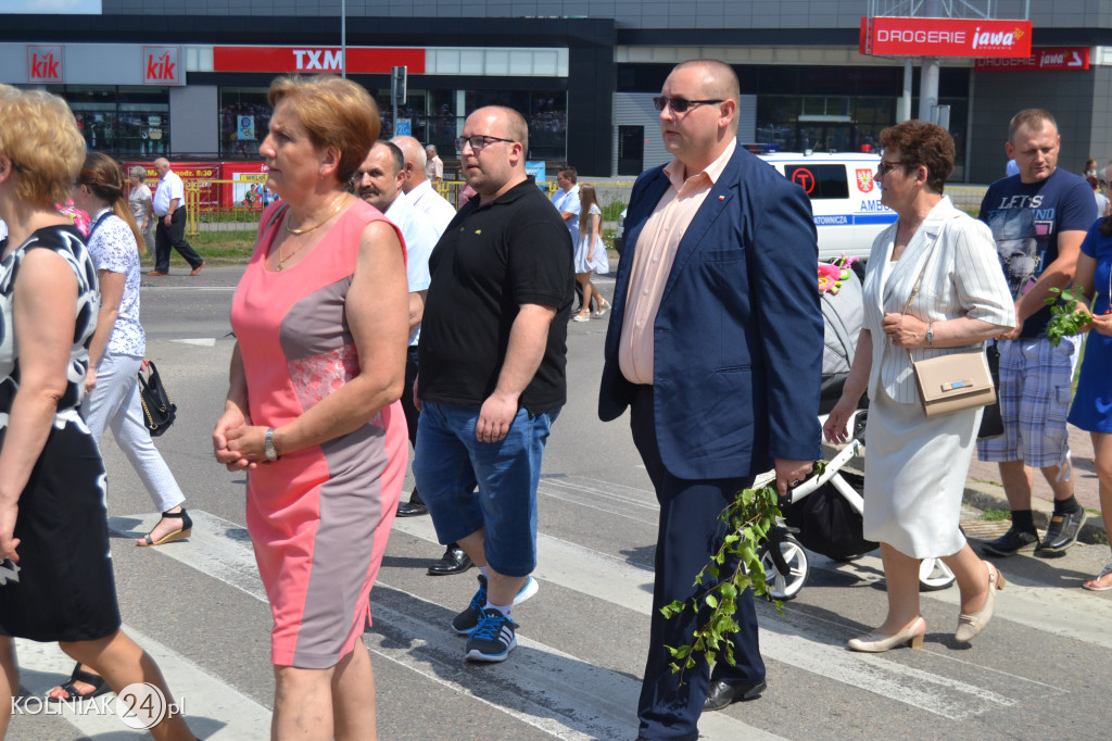 Dwie precesje na ulicach Kolna