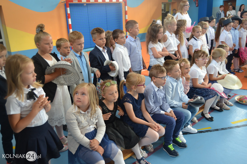 Koniec roku szkolnego. Rozdano świadectwa