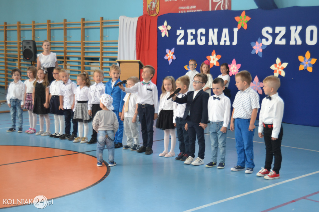 Koniec roku szkolnego. Rozdano świadectwa