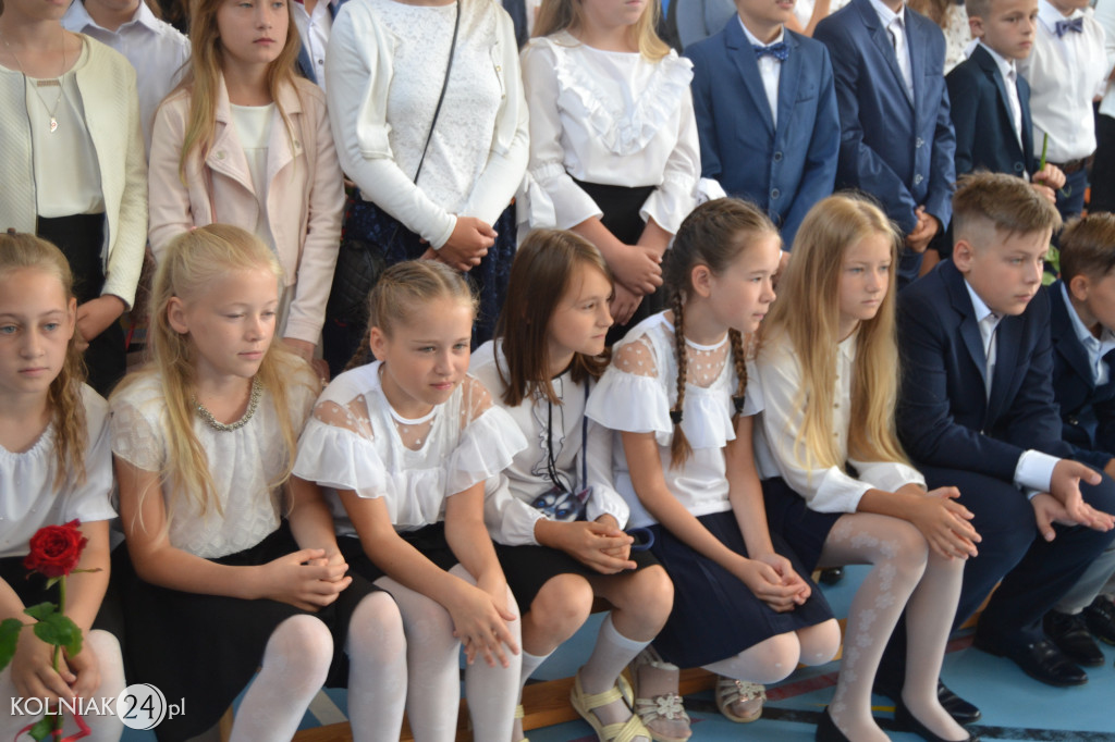Koniec roku szkolnego. Rozdano świadectwa