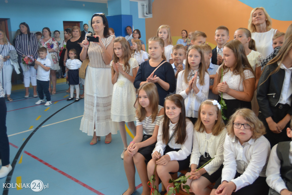 Koniec roku szkolnego. Rozdano świadectwa