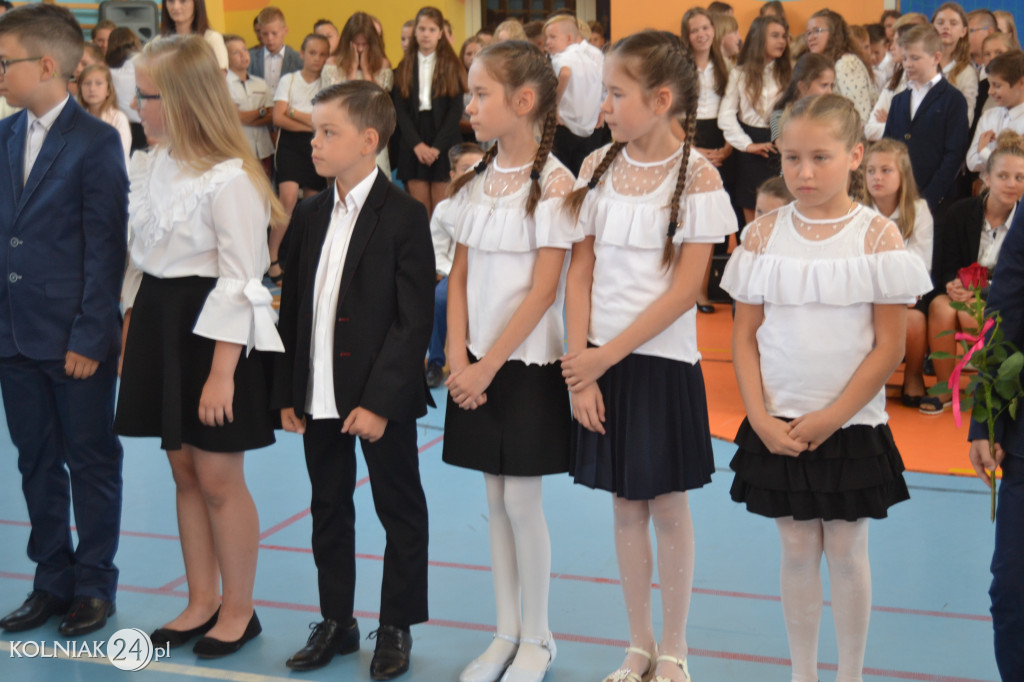 Koniec roku szkolnego. Rozdano świadectwa