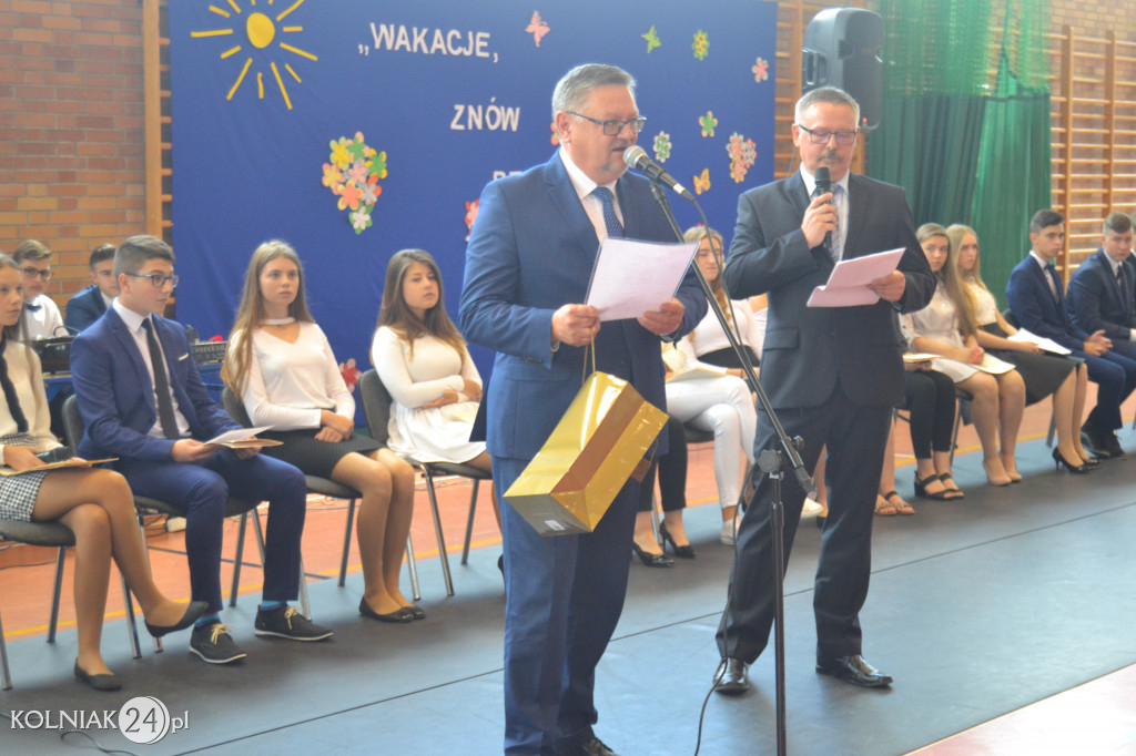 Koniec roku szkolnego. Rozdano świadectwa