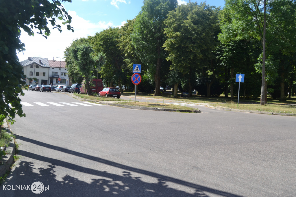 Blokują przejazd innym autom
