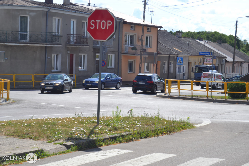 Blokują przejazd innym autom