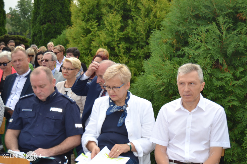 Czytali Żeromskiego na placu gimnazjalnym