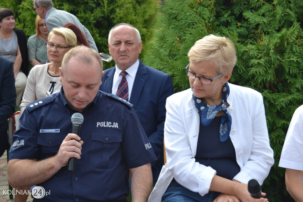 Czytali Żeromskiego na placu gimnazjalnym