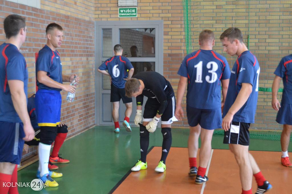 Zobacz, jak strażacy grają w piłkę nożną