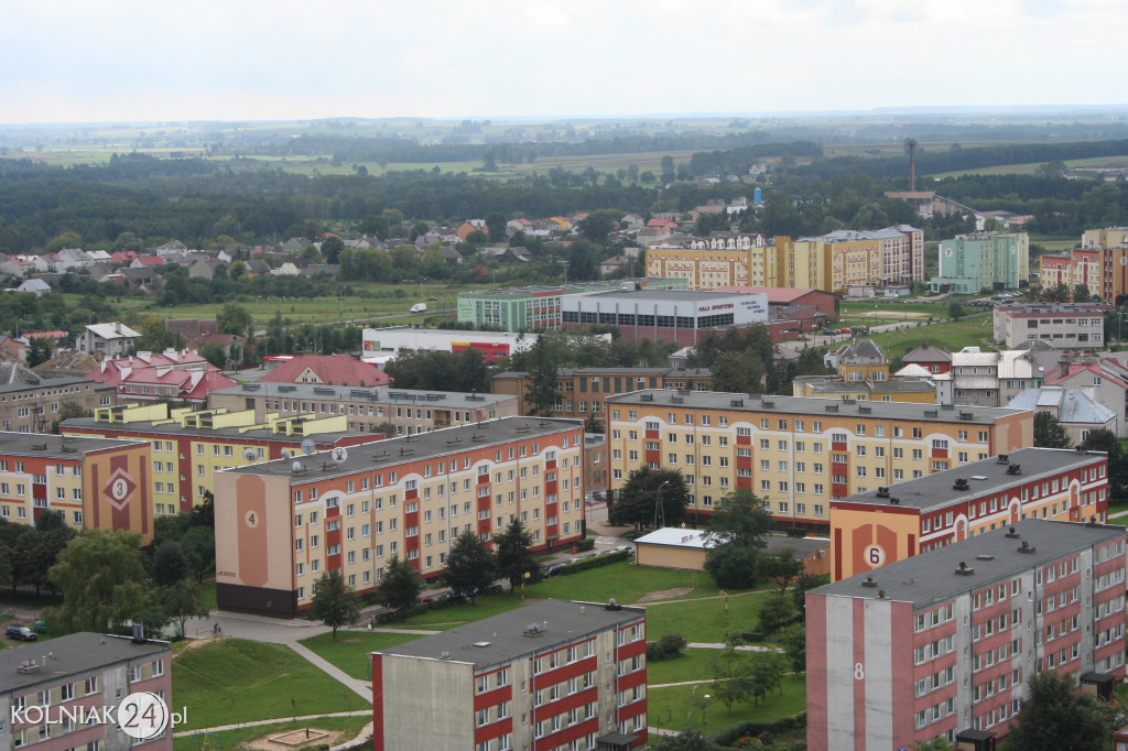 Wspiął się na komin ciepłowni