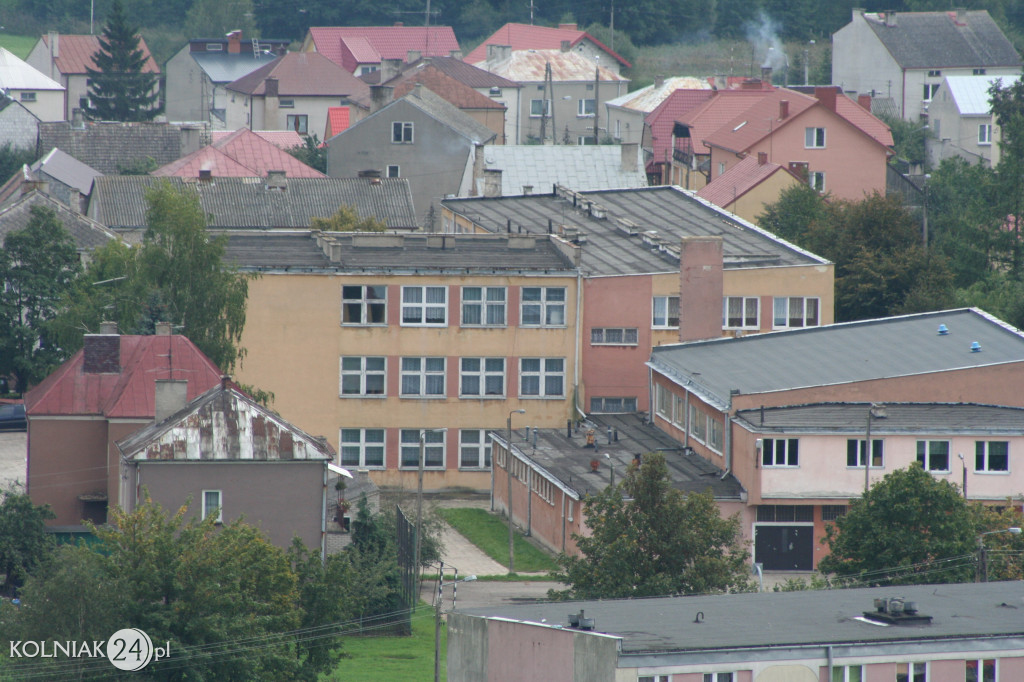 Wspiął się na komin ciepłowni
