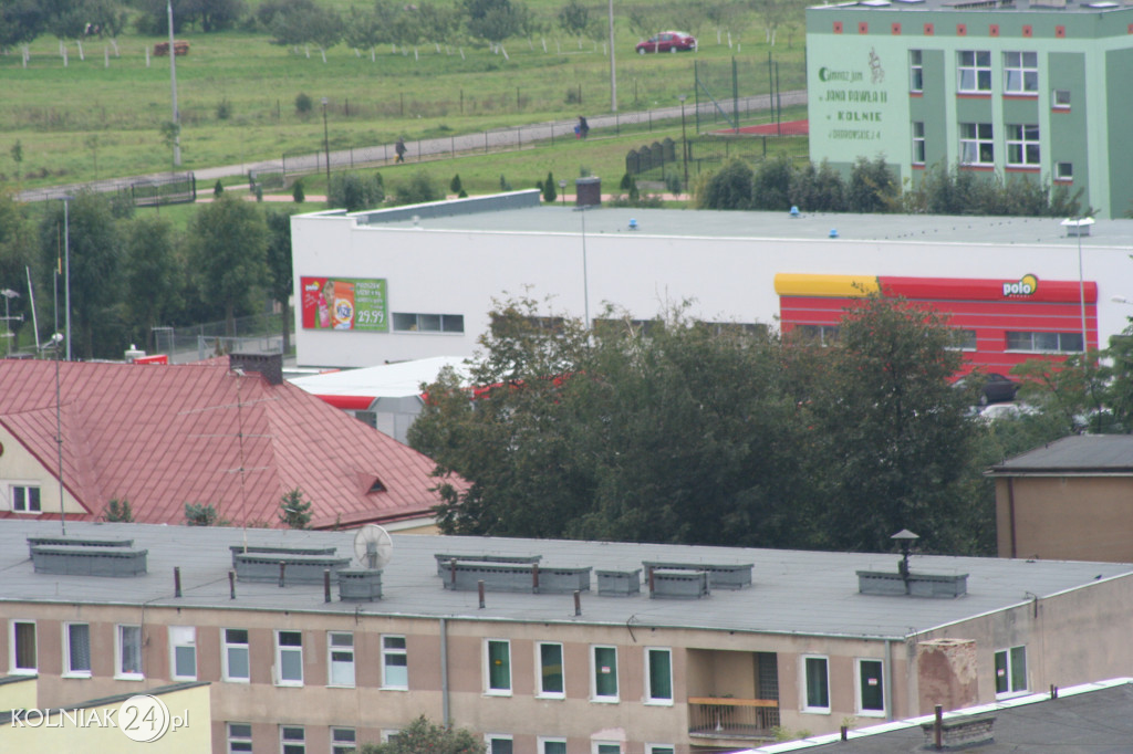 Wspiął się na komin ciepłowni