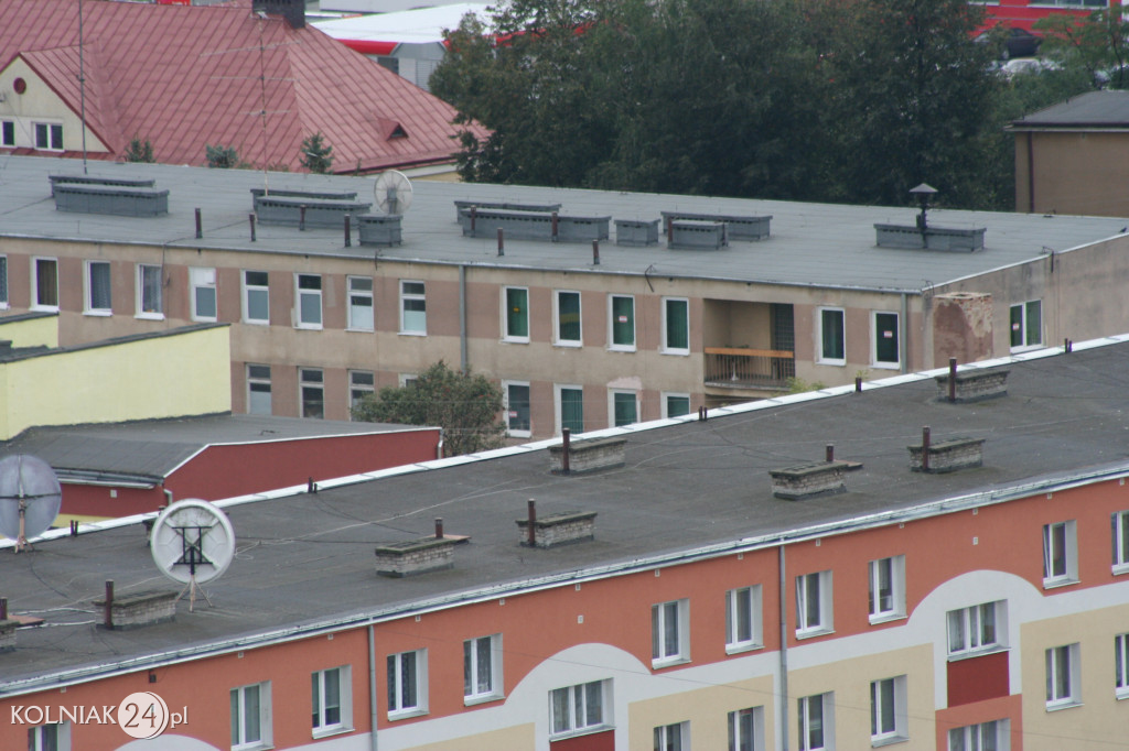 Wspiął się na komin ciepłowni