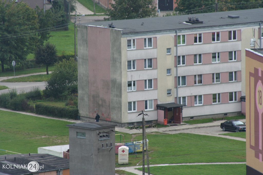 Wspiął się na komin ciepłowni