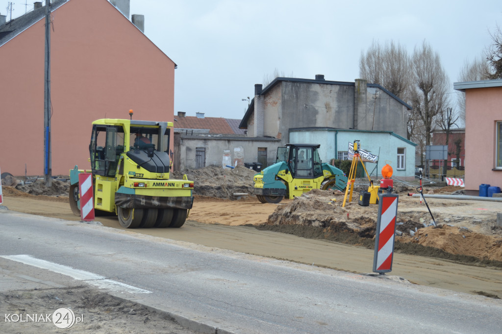 Remont krajówki. Powstaje kładka przy moście