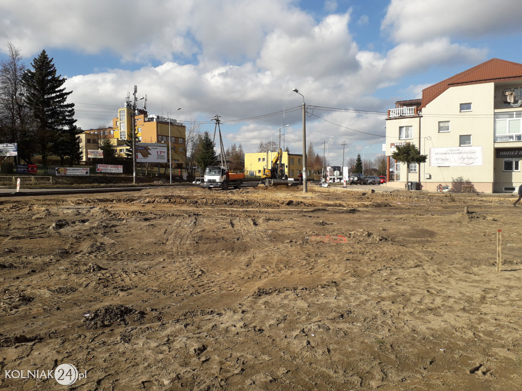 Remont krajówki. Powstaje kładka przy moście