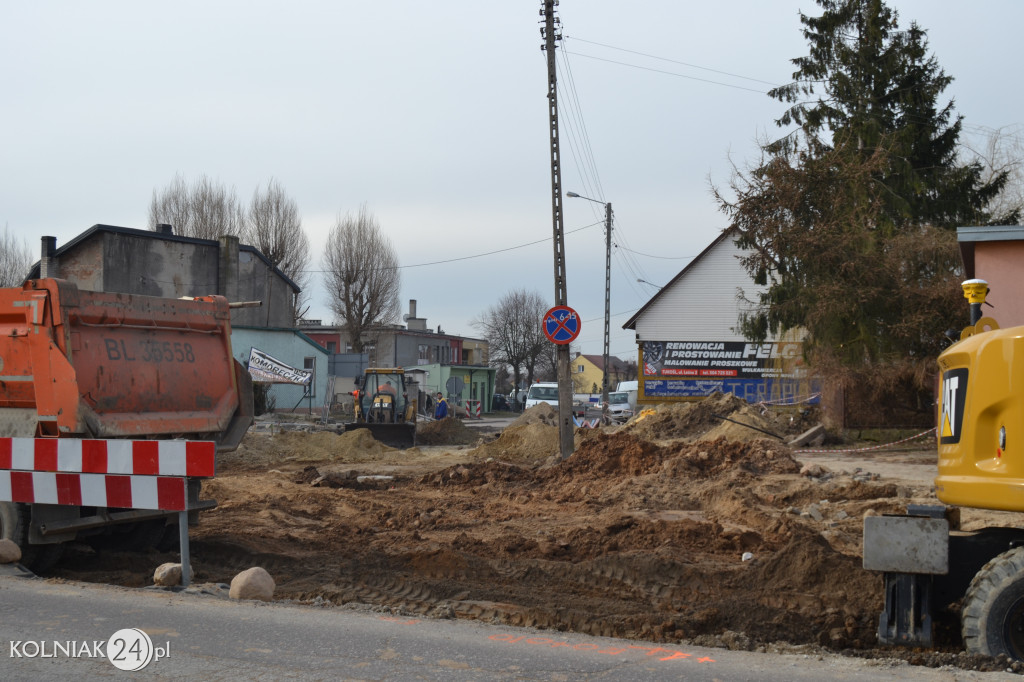 Remont krajówki. Powstaje kładka przy moście