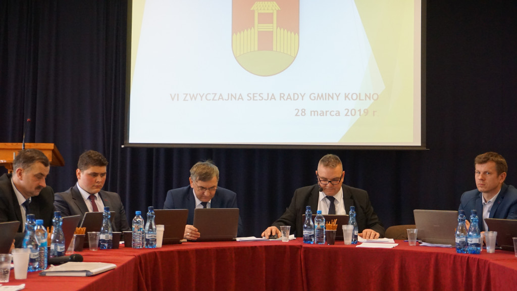 Siedem uchwał i dwa sprawozdania