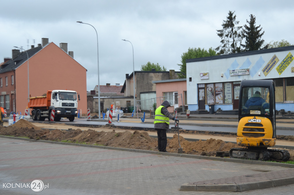 Wiosenne prace na głównej drodze w Kolnie