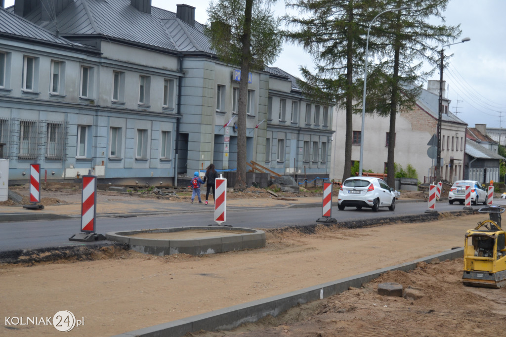 Wiosenne prace na głównej drodze w Kolnie