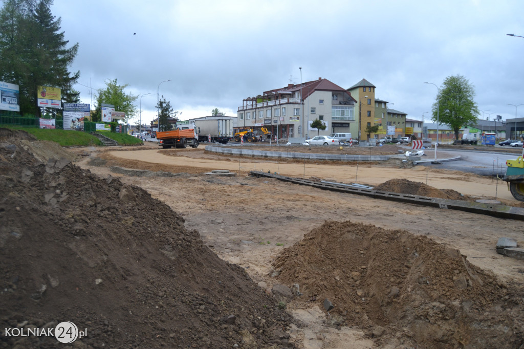 Wiosenne prace na głównej drodze w Kolnie