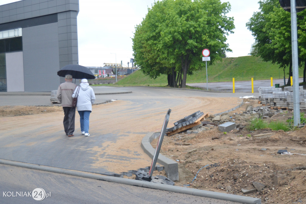 Wiosenne prace na głównej drodze w Kolnie