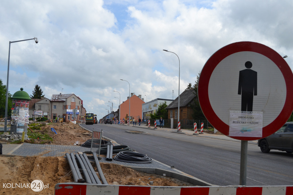 Wiosenne prace na głównej drodze w Kolnie