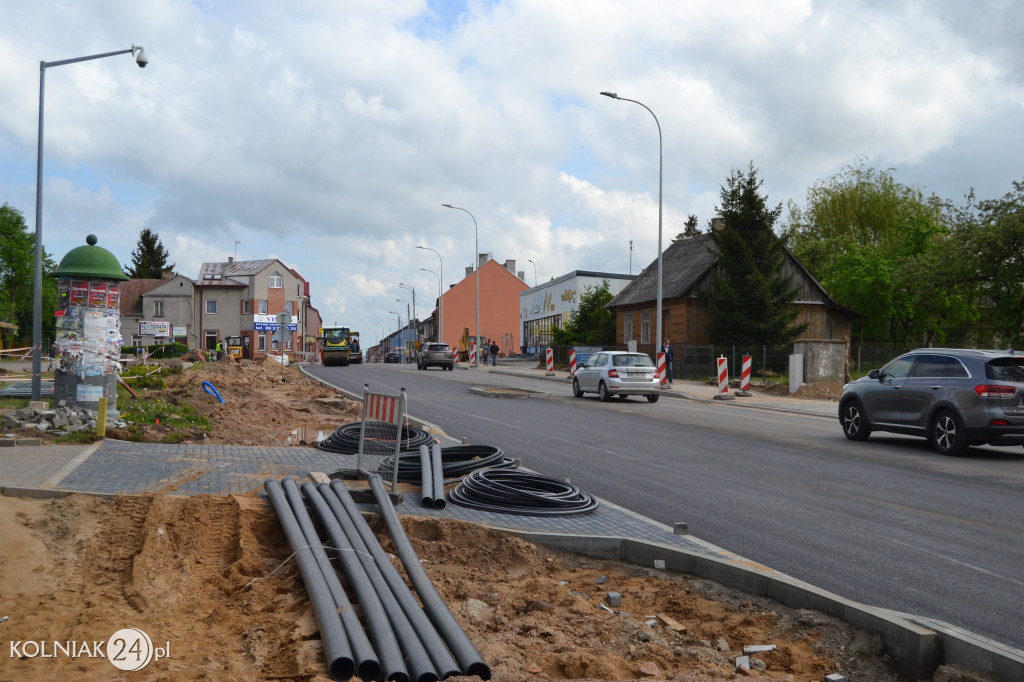 Wiosenne prace na głównej drodze w Kolnie