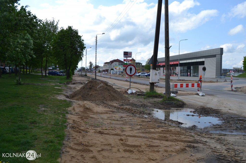 Wiosenne prace na głównej drodze w Kolnie