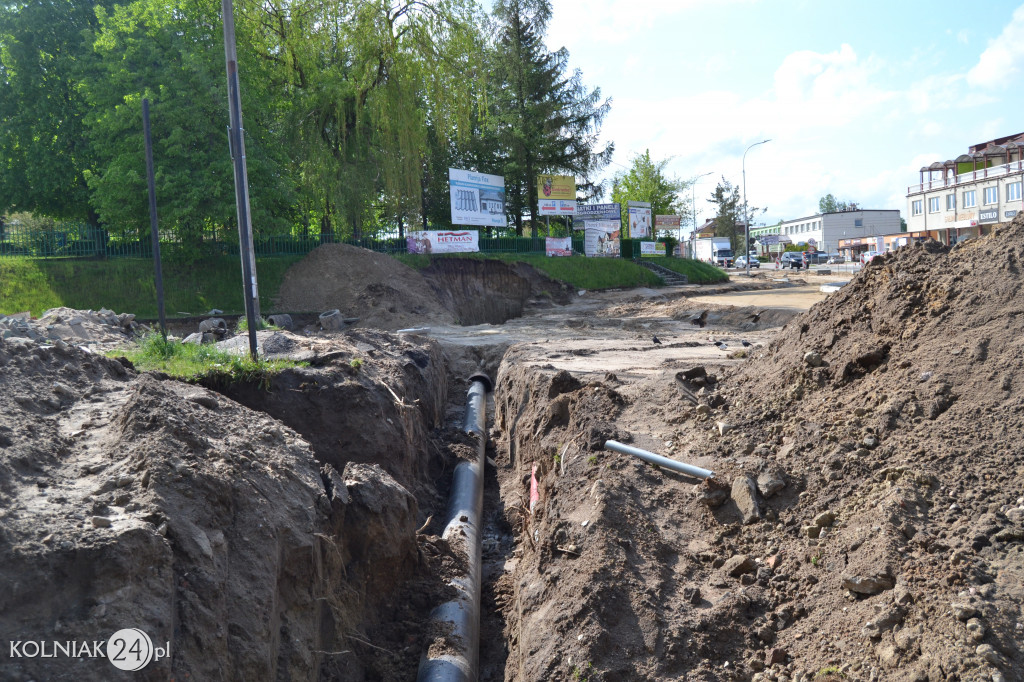 Wiosenne prace na głównej drodze w Kolnie