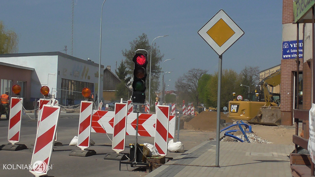 Wiosenne prace na głównej drodze w Kolnie