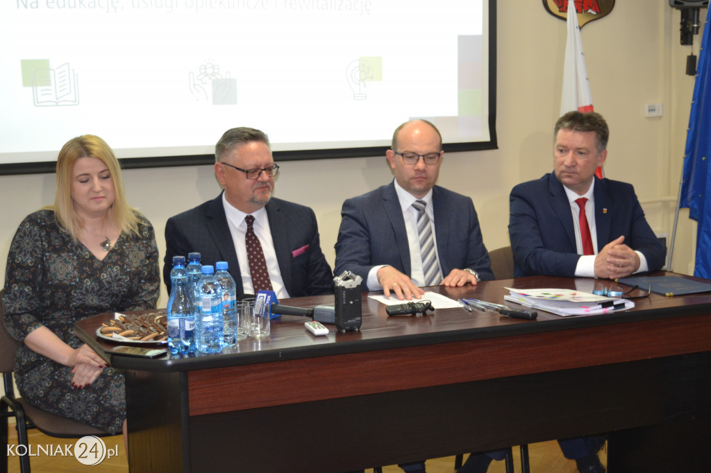 Zostało podpisanych pięć umów