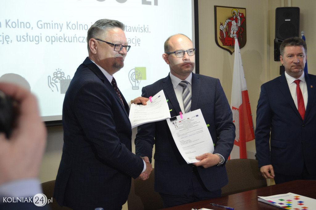 Zostało podpisanych pięć umów