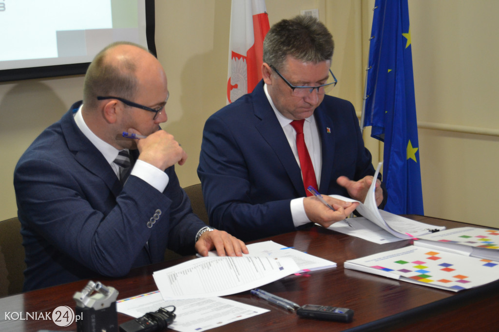Zostało podpisanych pięć umów