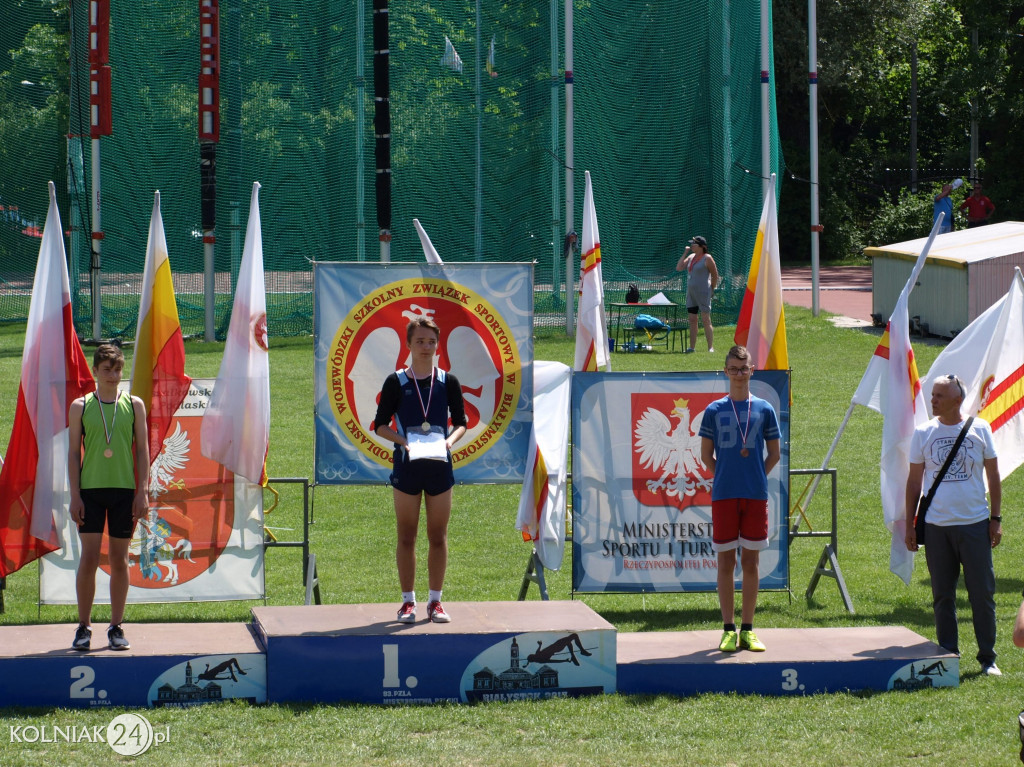 Stawali na podium