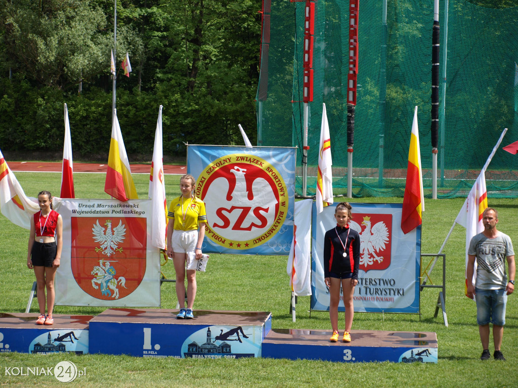 Stawali na podium